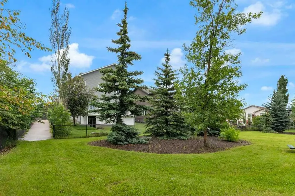 161 Hillcrest Boulevard Strathmore AB T1P0A3