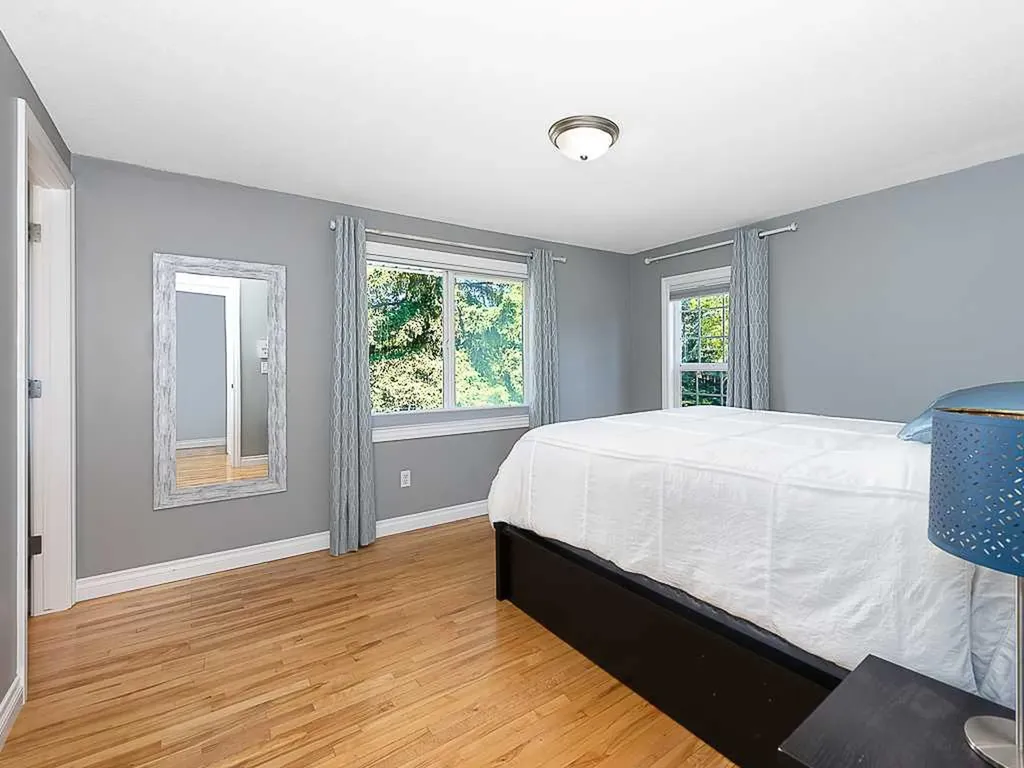 81 Somme Manor SW Calgary AB T2T6J3
