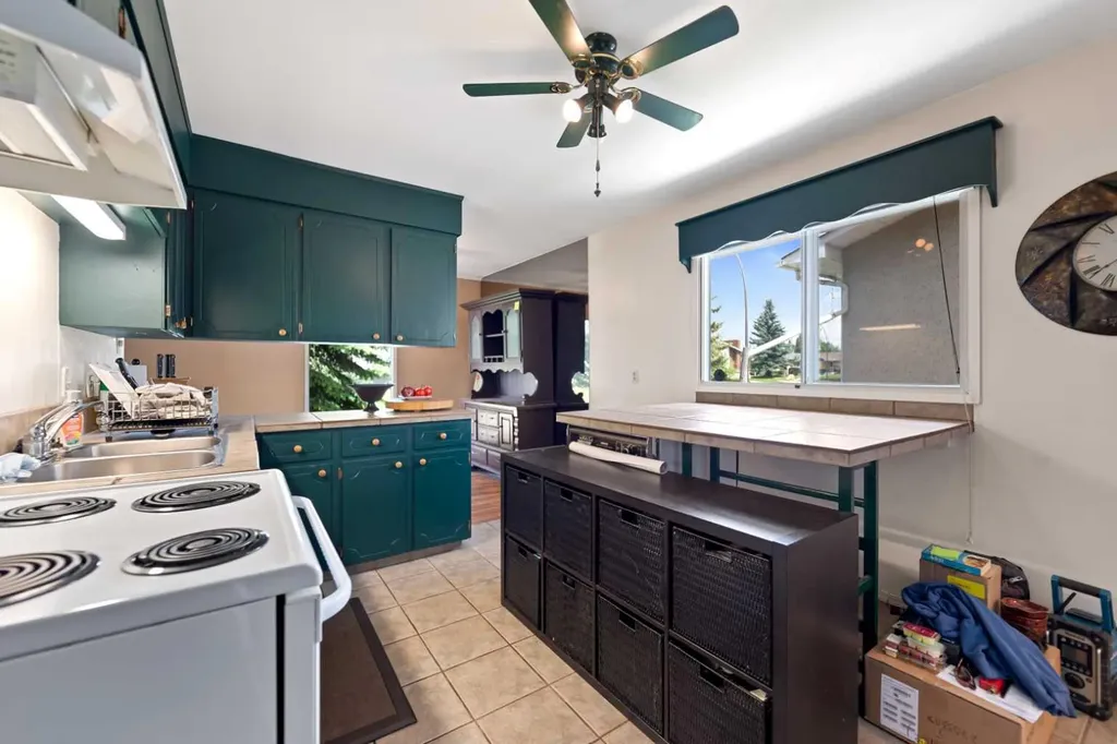 6756 Huntchester Road NE Calgary AB T2K 5E7