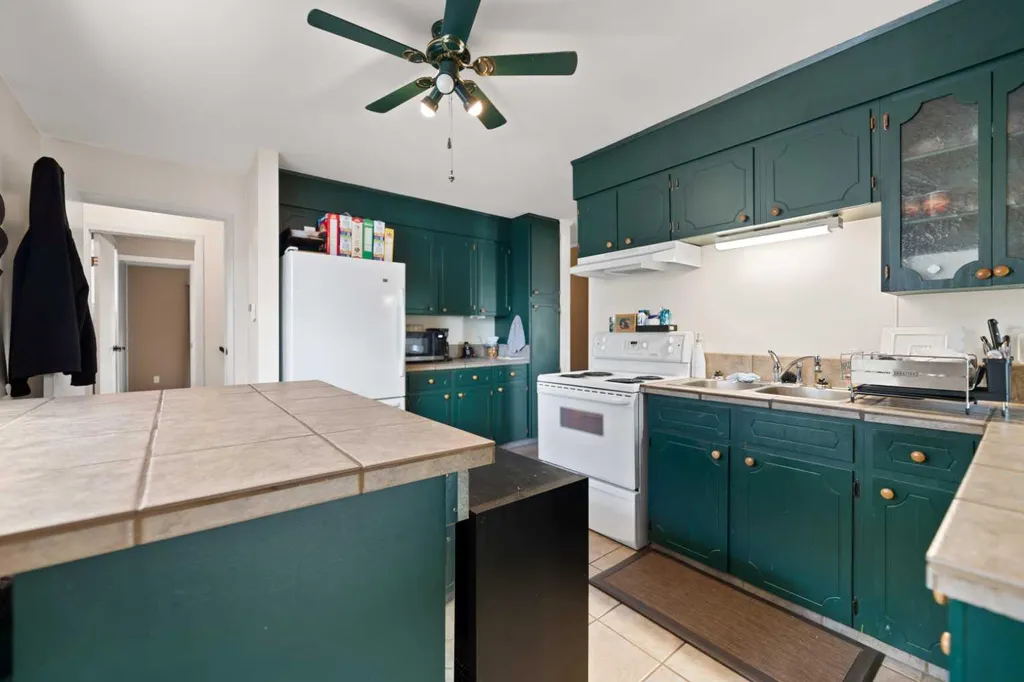6756 Huntchester Road NE Calgary AB T2K 5E7