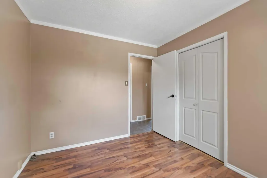 6756 Huntchester Road NE Calgary AB T2K 5E7