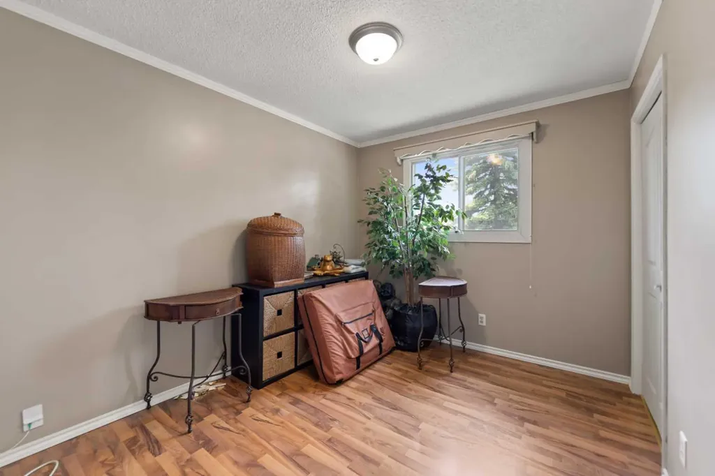 6756 Huntchester Road NE Calgary AB T2K 5E7