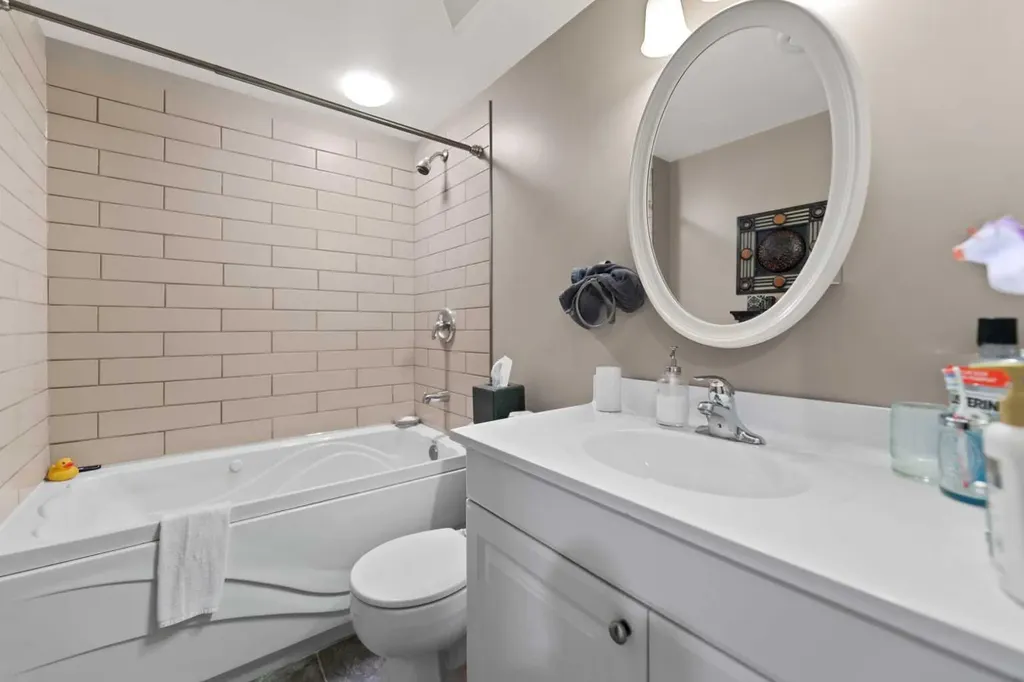 6756 Huntchester Road NE Calgary AB T2K 5E7