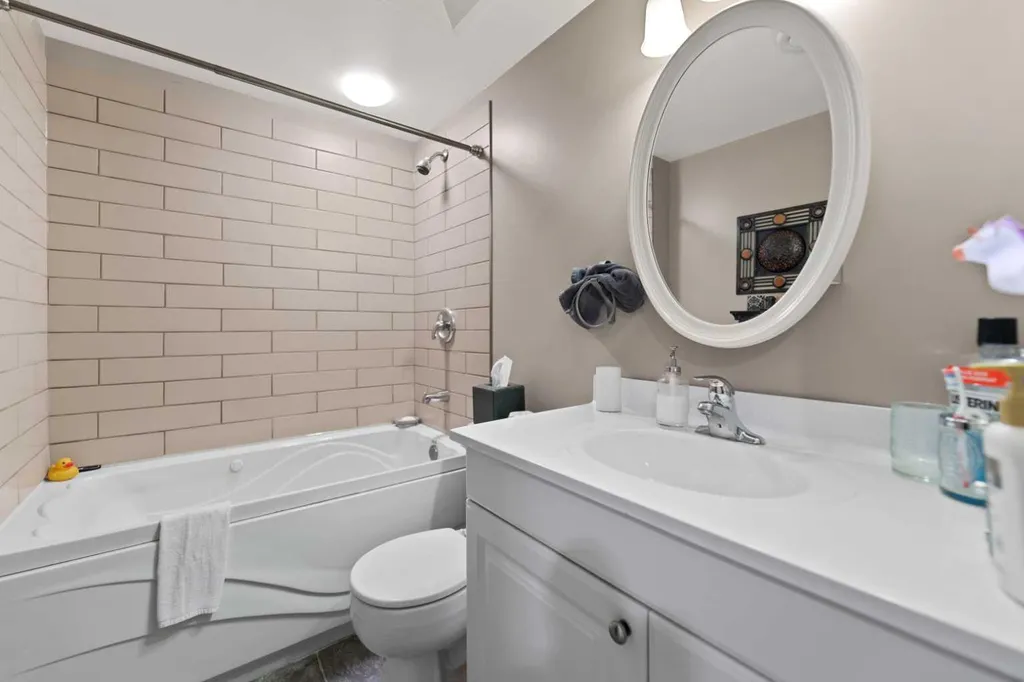 6756 Huntchester Road NE Calgary AB T2K 5E7