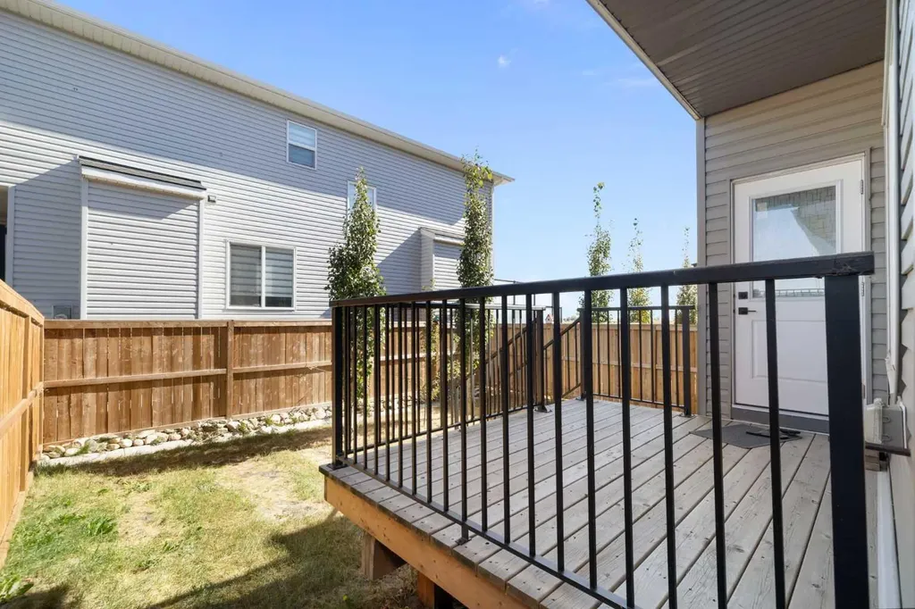 628 Edgefield Street Strathmore AB T1P 0H5