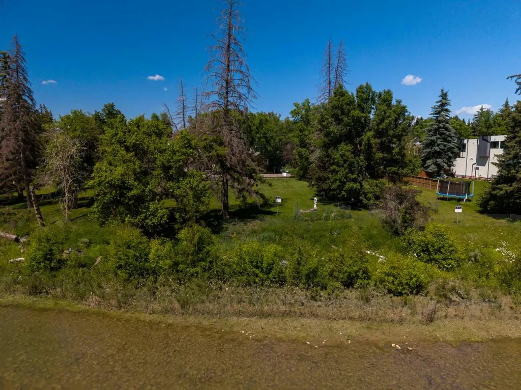 409 40 Avenue SW Calgary AB T2S 0X5