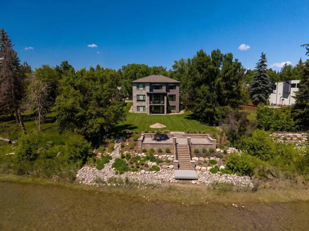 409 40 Avenue SW Calgary AB T2S 0X5