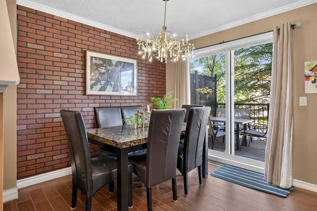 22 Panatella Park NW Calgary AB T3K 6K4