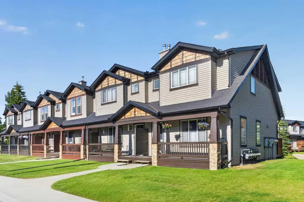 22 Panatella Park NW Calgary AB T3K 6K4
