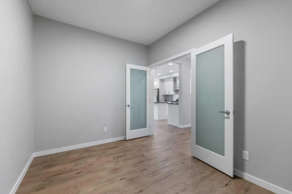 47 Carringvue Passage NW Calgary AB T3P 2G4