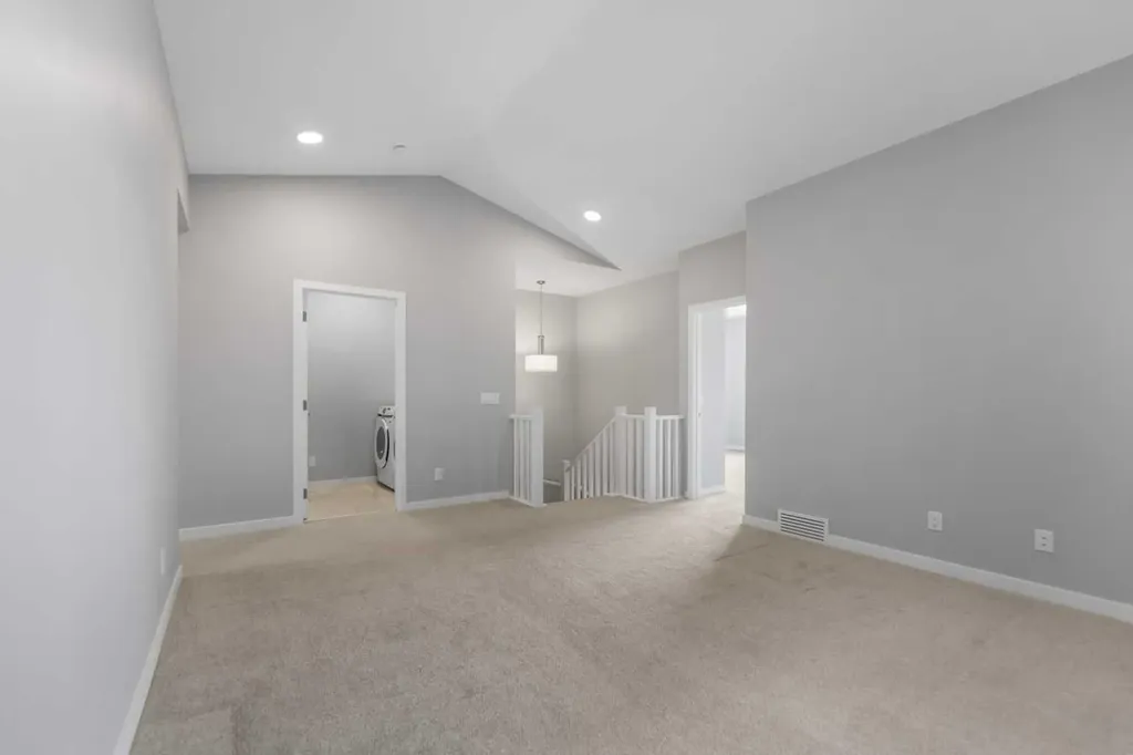 47 Carringvue Passage NW Calgary AB T3P 2G4