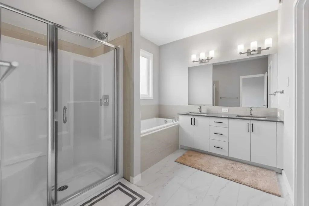 47 Carringvue Passage NW Calgary AB T3P 2G4