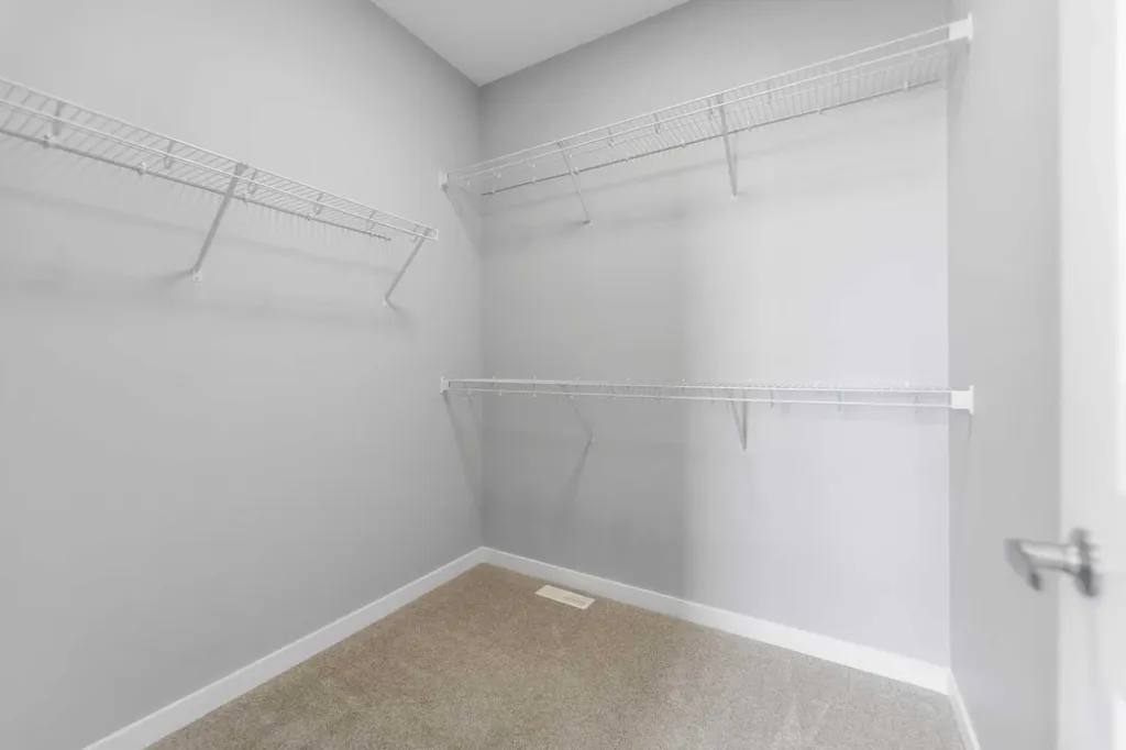 47 Carringvue Passage NW Calgary AB T3P 2G4