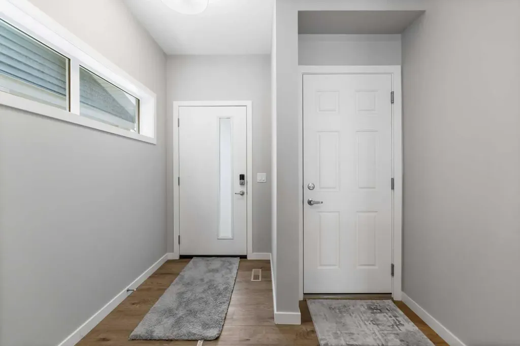 47 Carringvue Passage NW Calgary AB T3P 2G4
