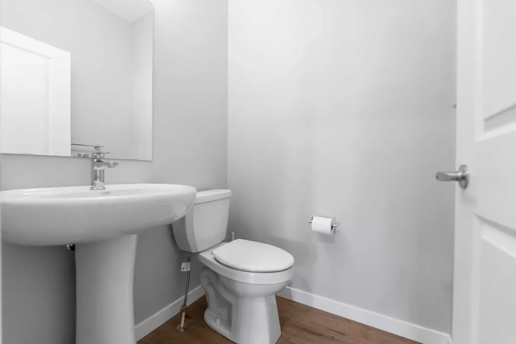 47 Carringvue Passage NW Calgary AB T3P 2G4