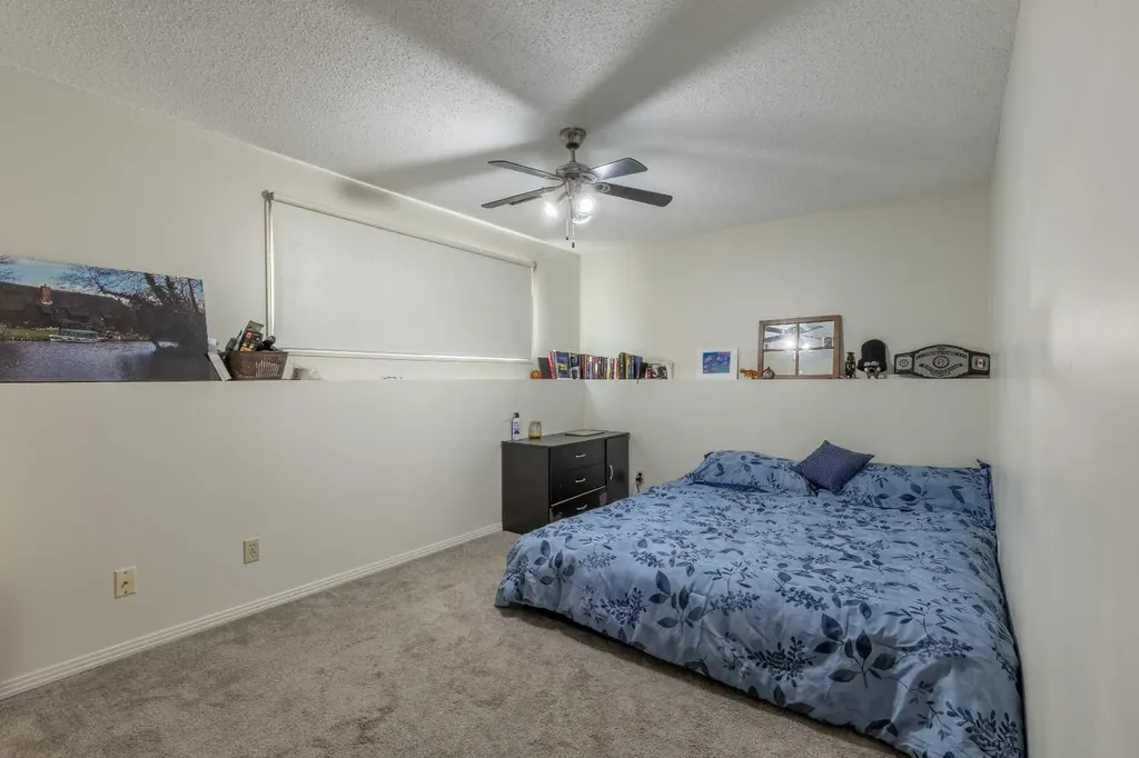 309 19 Street N Lethbridge AB T1H 3K3