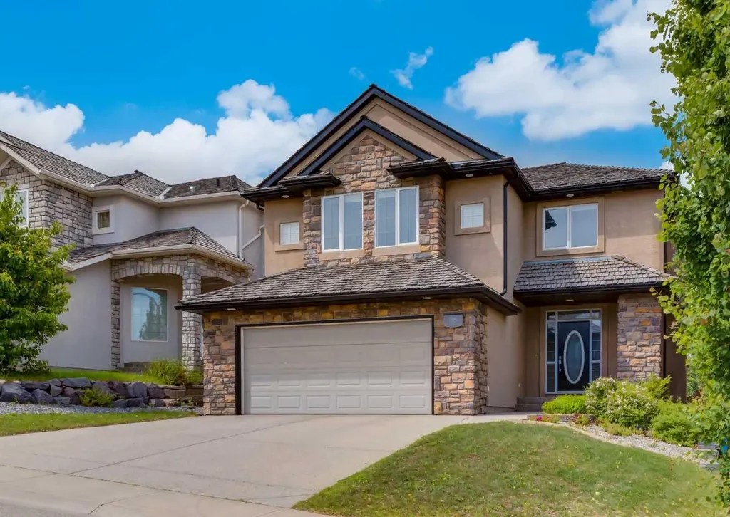 98 Royal Ridge Mount NW Calgary AB T3G 5Z3