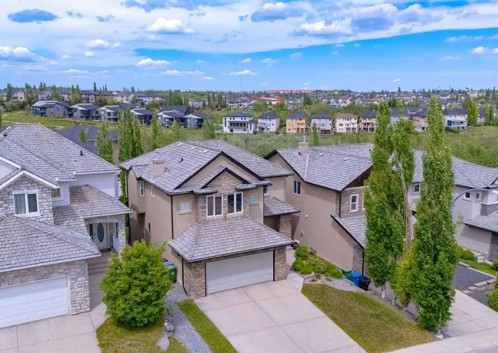98 Royal Ridge Mount NW Calgary AB T3G 5Z3