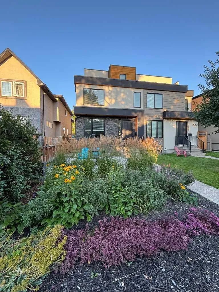 2418 24a Street SW Calgary AB T3E 1W1