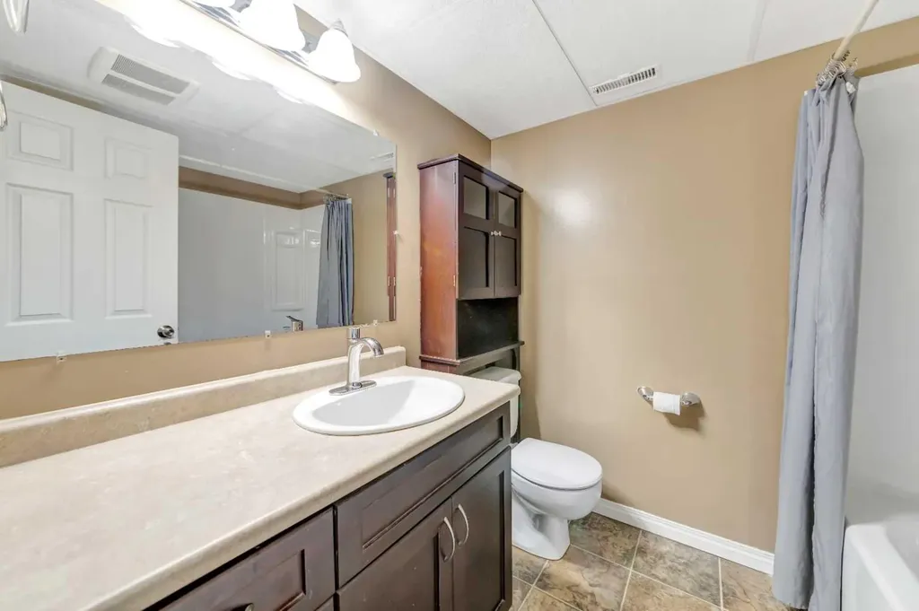 5219 57 Street Lloydminster AB T9V 0V4
