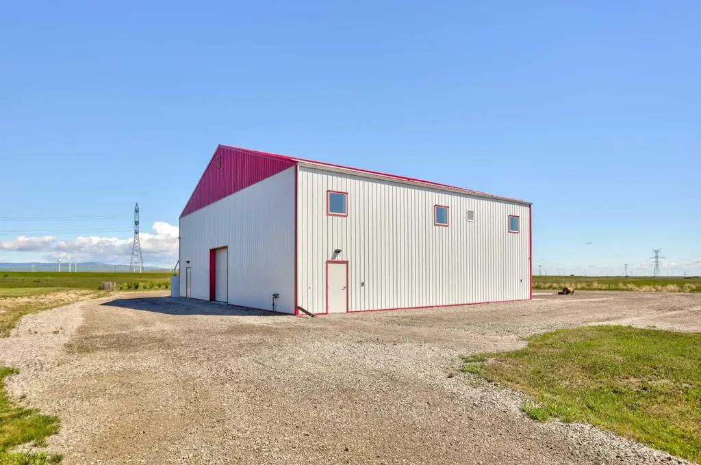 7106 Range Road 292 Rural Pincher Creek No. 9 M.d. Of AB T0K 1W0