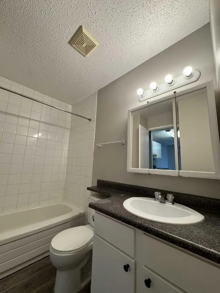 10028 105 Avenue Grande Prairie AB T8V1H1