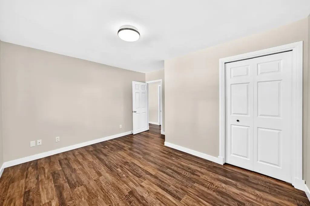 6012 33 Avenue NW Calgary AB T3B1K3
