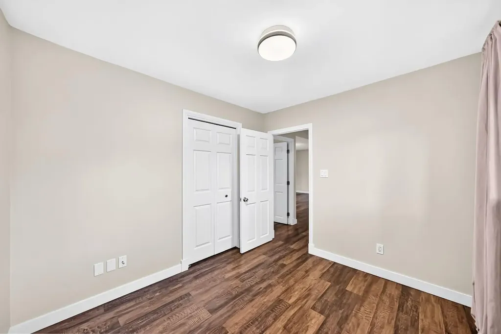 6012 33 Avenue NW Calgary AB T3B1K3