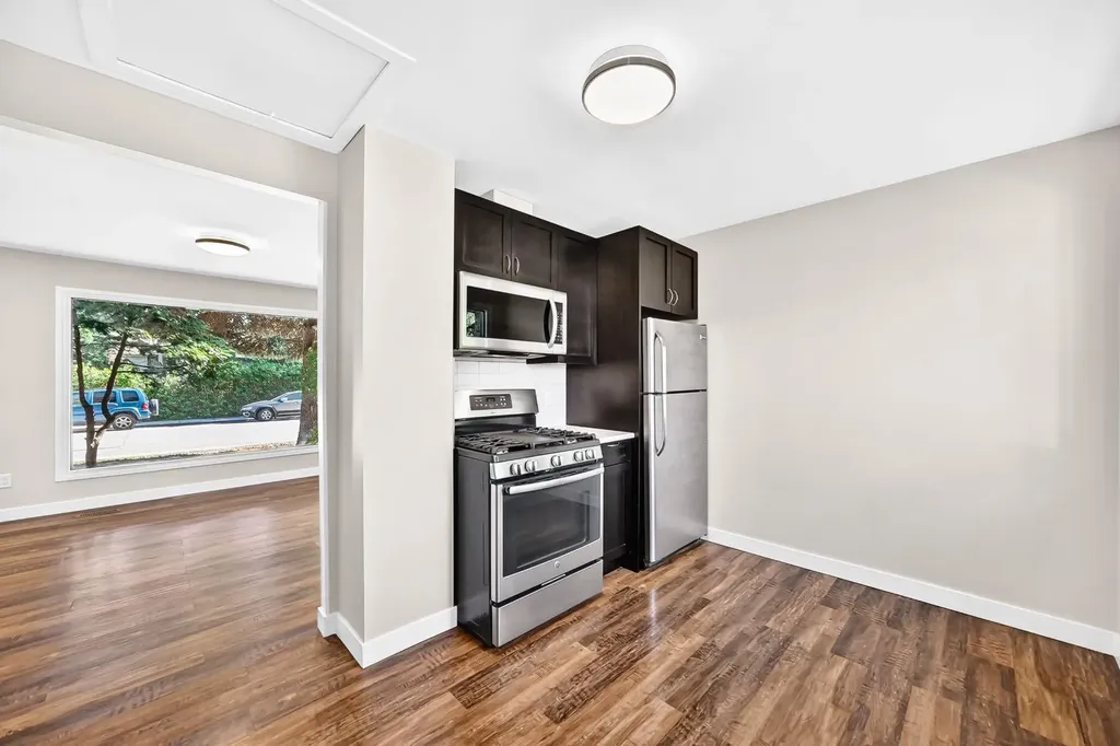 6012 33 Avenue NW Calgary AB T3B1K3