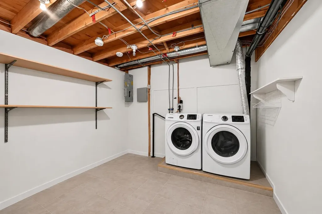 89 Bedford Manor NE Calgary AB T3K 4B8