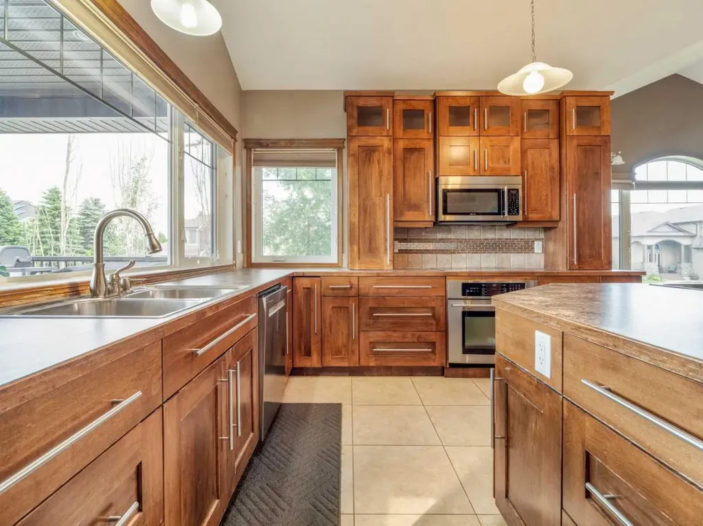 4639 62a Avenue Taber AB T1G 2J5