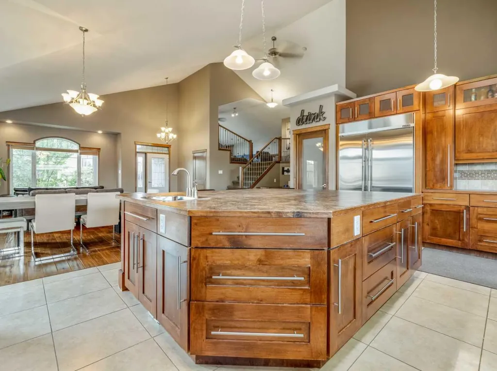 4639 62a Avenue Taber AB T1G 2J5