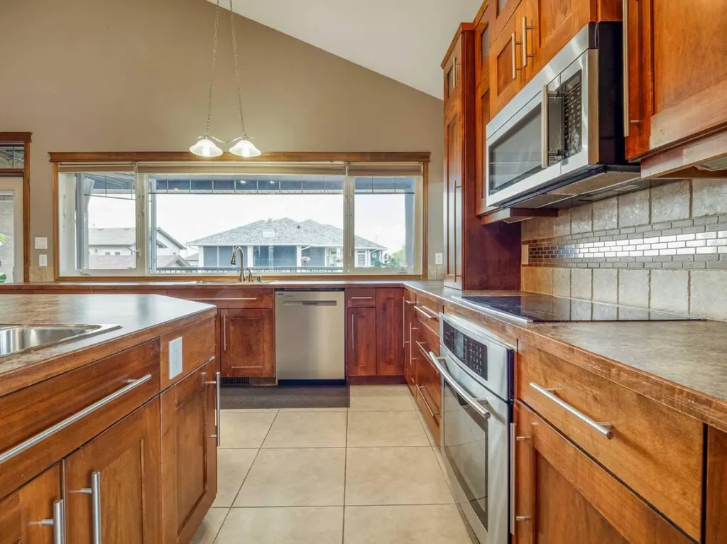 4639 62a Avenue Taber AB T1G 2J5