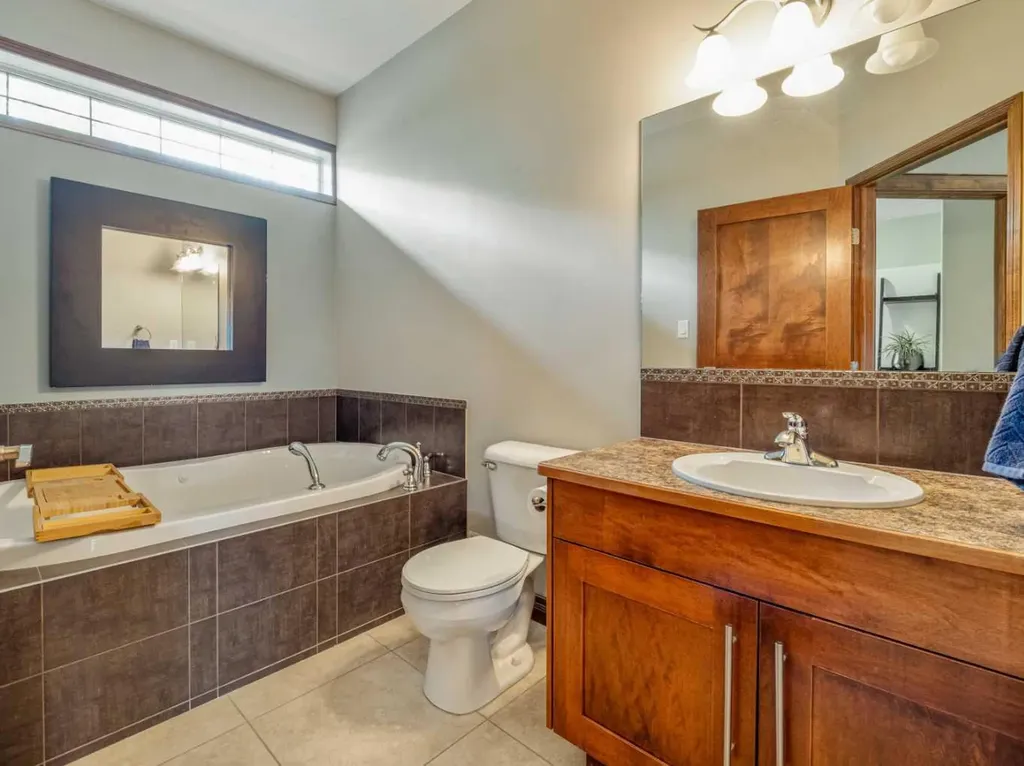 4639 62a Avenue Taber AB T1G 2J5
