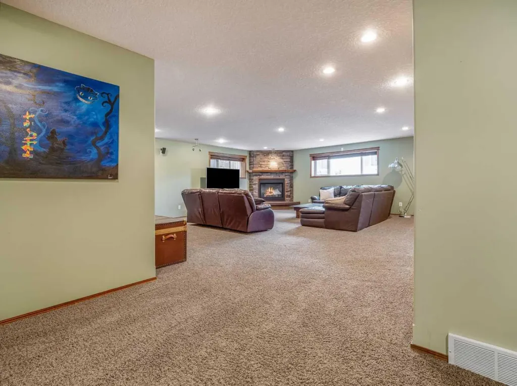 4639 62a Avenue Taber AB T1G 2J5
