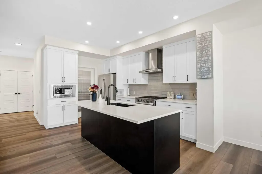 249 Chelsea Court Chestermere AB T1X2Z4