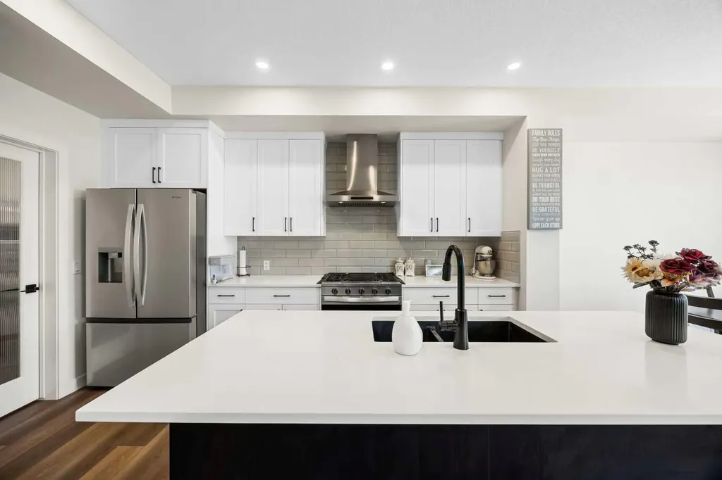 249 Chelsea Court Chestermere AB T1X2Z4