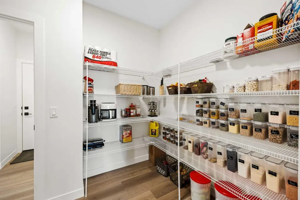 249 Chelsea Court Chestermere AB T1X2Z4
