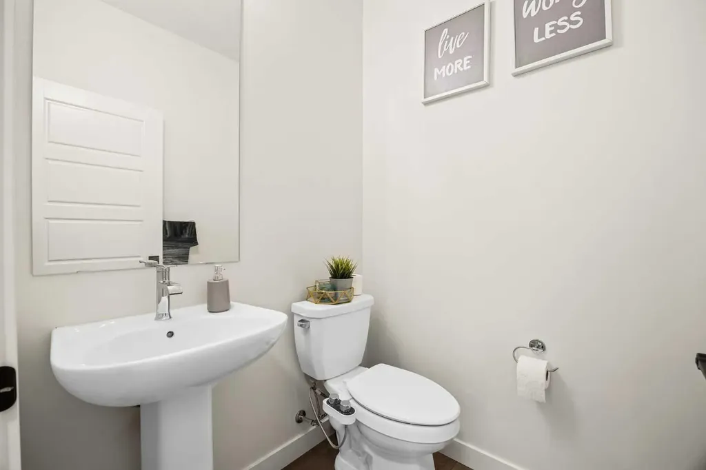 249 Chelsea Court Chestermere AB T1X2Z4