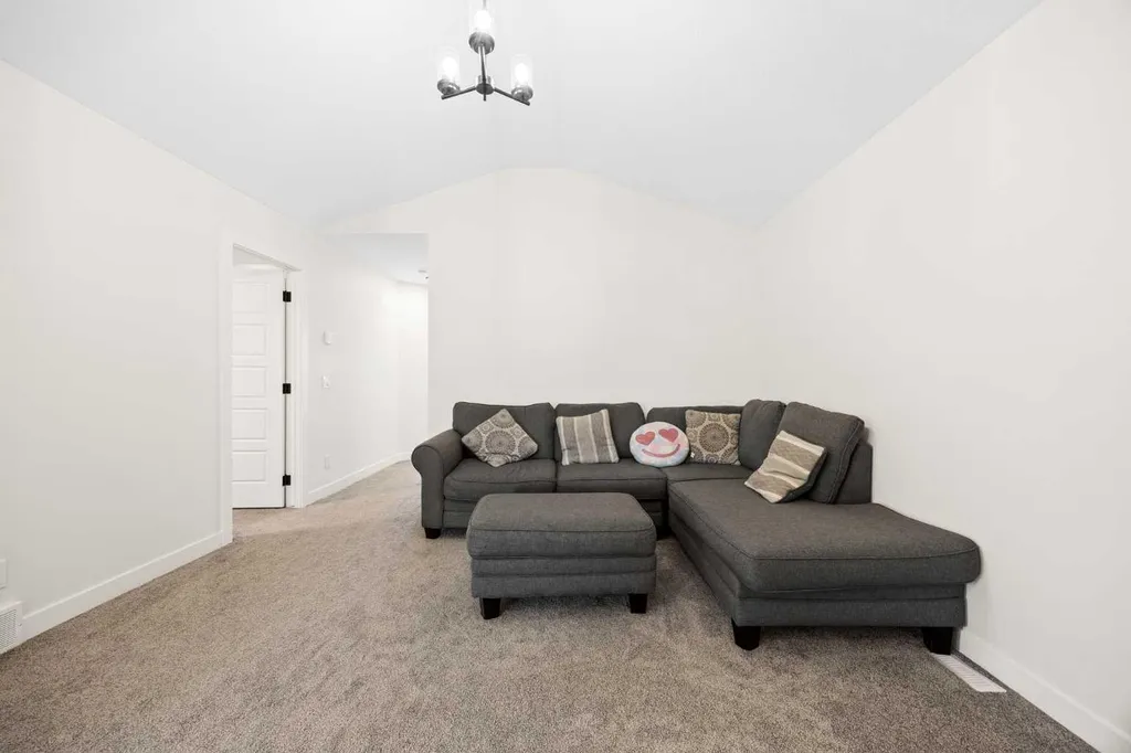 249 Chelsea Court Chestermere AB T1X2Z4