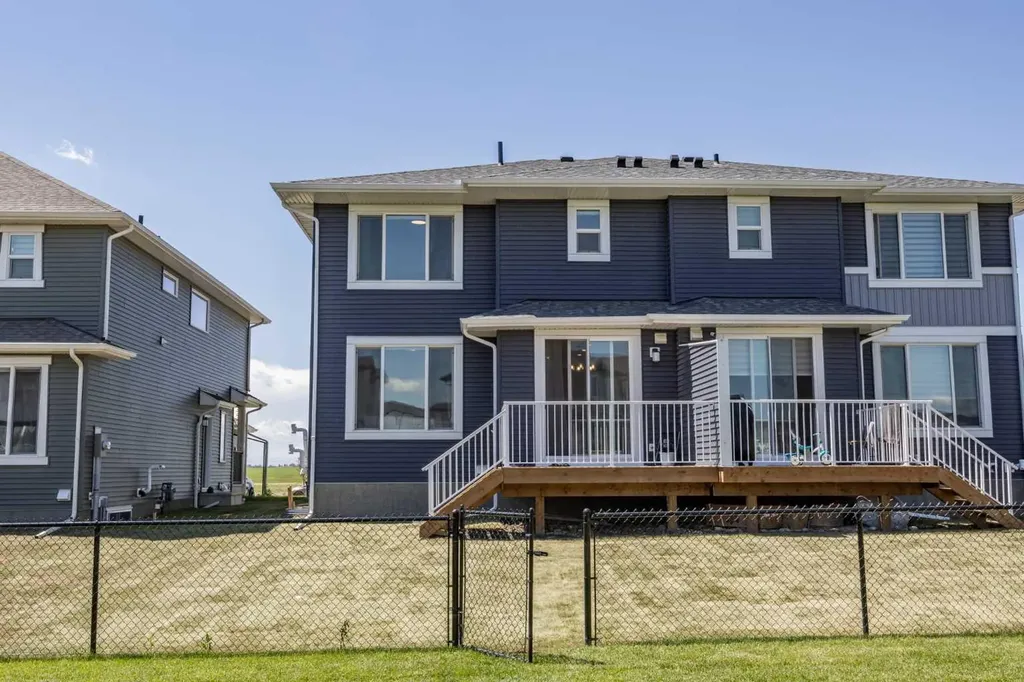 249 Chelsea Court Chestermere AB T1X2Z4