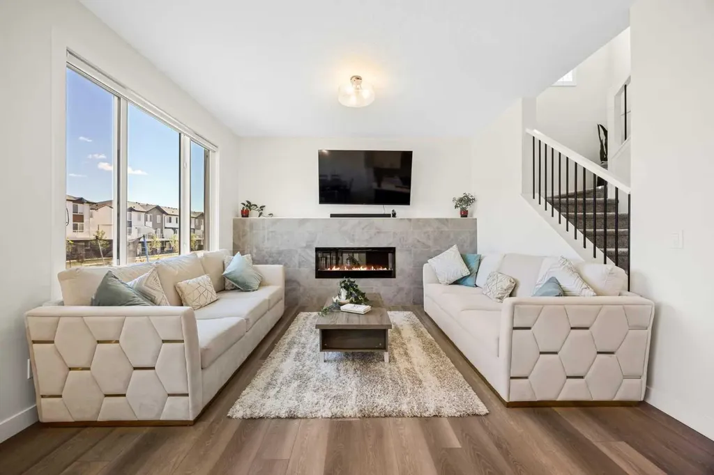 249 Chelsea Court Chestermere AB T1X2Z4