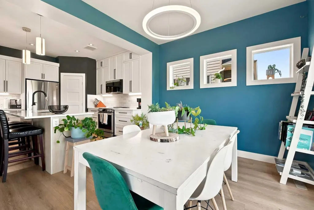16 Viscount Drive S Red Deer AB T4R0H6