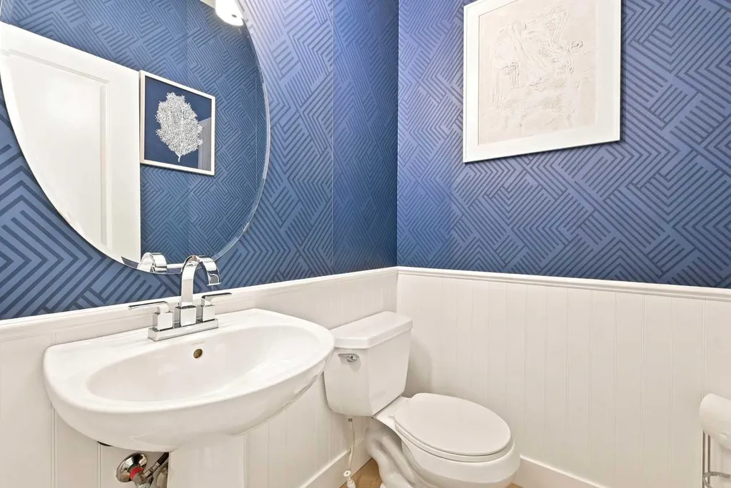 16 Viscount Drive S Red Deer AB T4R0H6