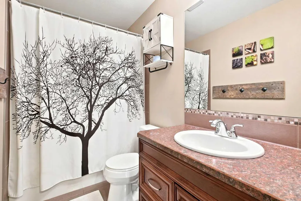 16 Viscount Drive S Red Deer AB T4R0H6