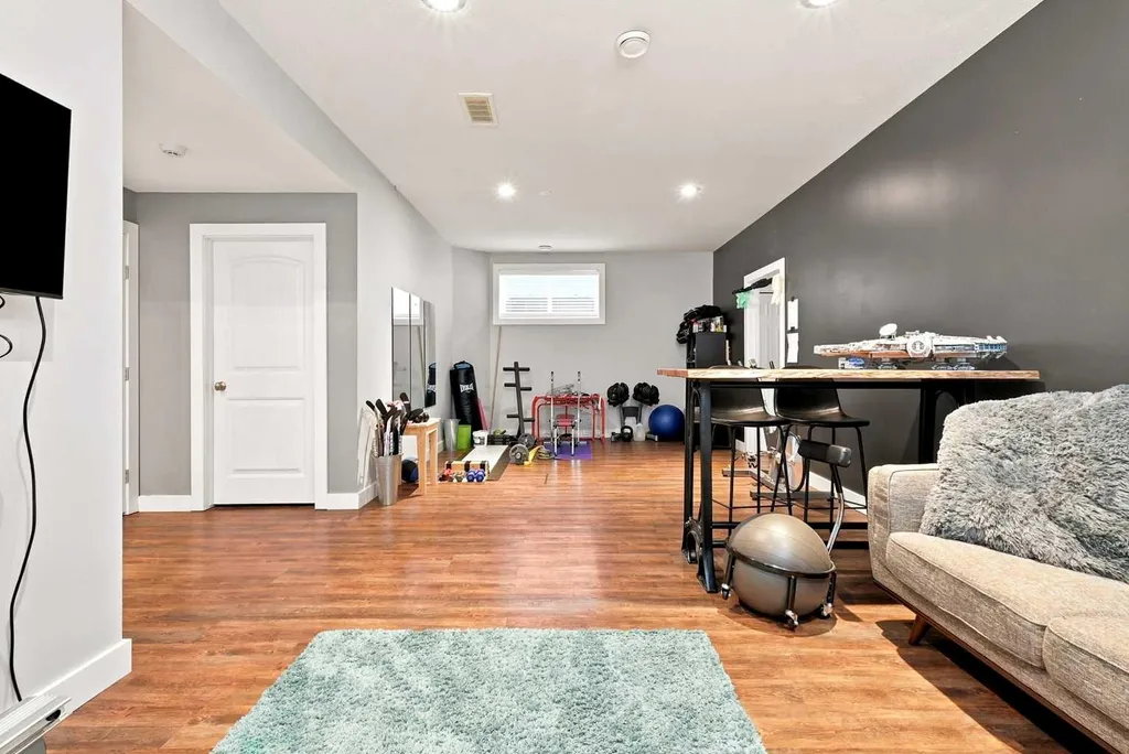 16 Viscount Drive S Red Deer AB T4R0H6