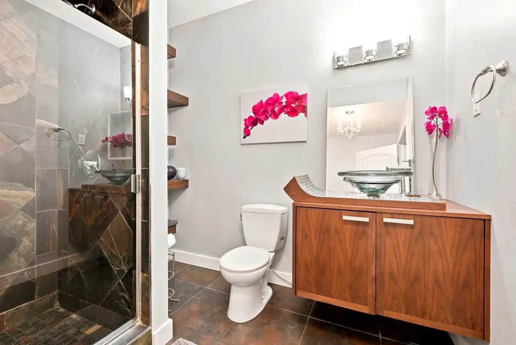 16 Viscount Drive S Red Deer AB T4R0H6