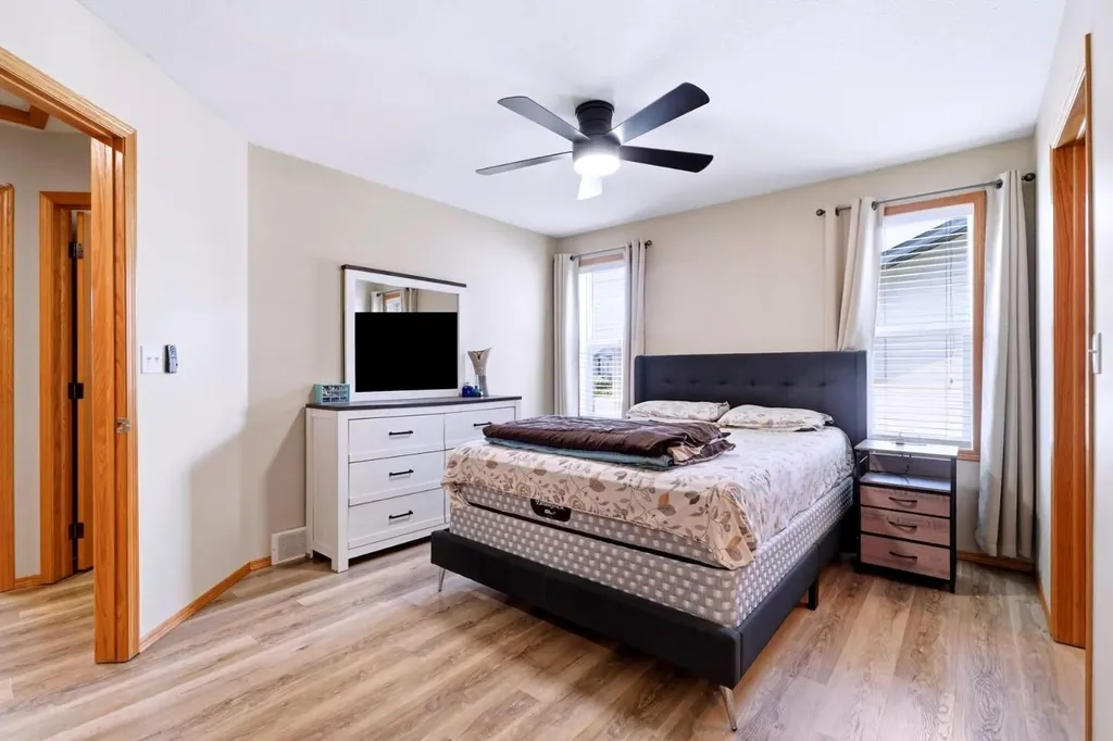 54A Avenue Crescent Innisfail AB T4G 1X8