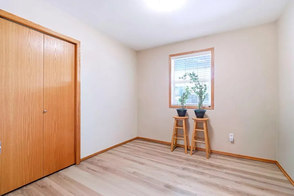 54A Avenue Crescent Innisfail AB T4G 1X8