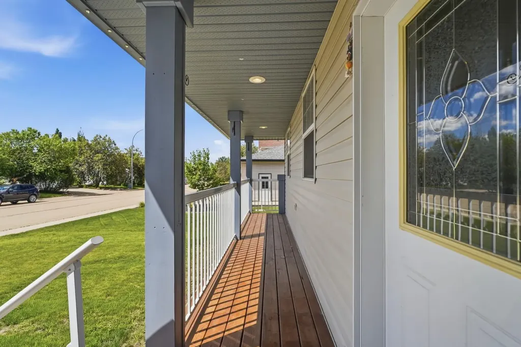 54A Avenue Crescent Innisfail AB T4G 1X8
